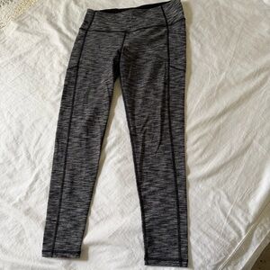 Women’s workout leggings Victorias Sport Gray Knockout Leggings Size L
